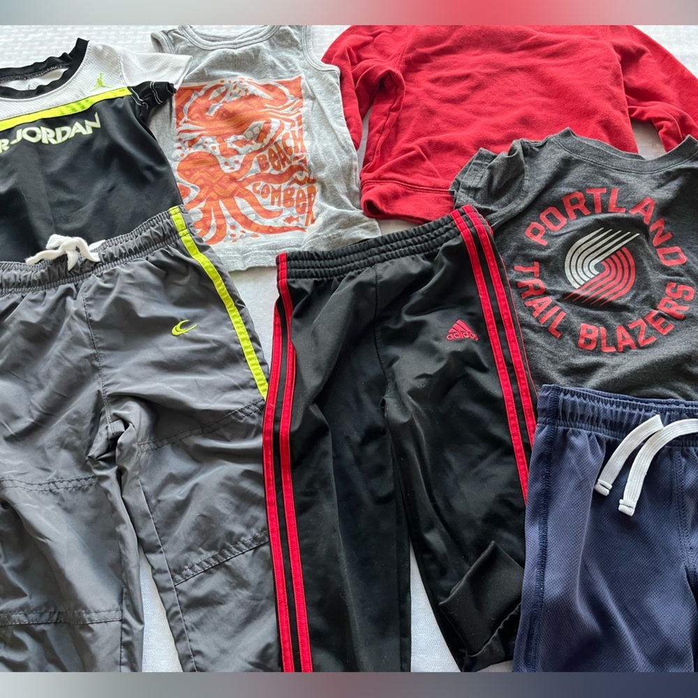 Athletic clothes mix and match clothing